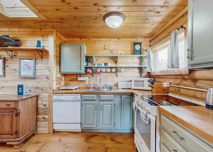Grand Lake Cabin Escape